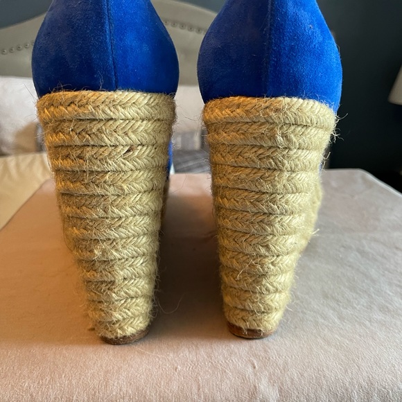 Brian Atwood wedges. 41 - Picture 3 of 4